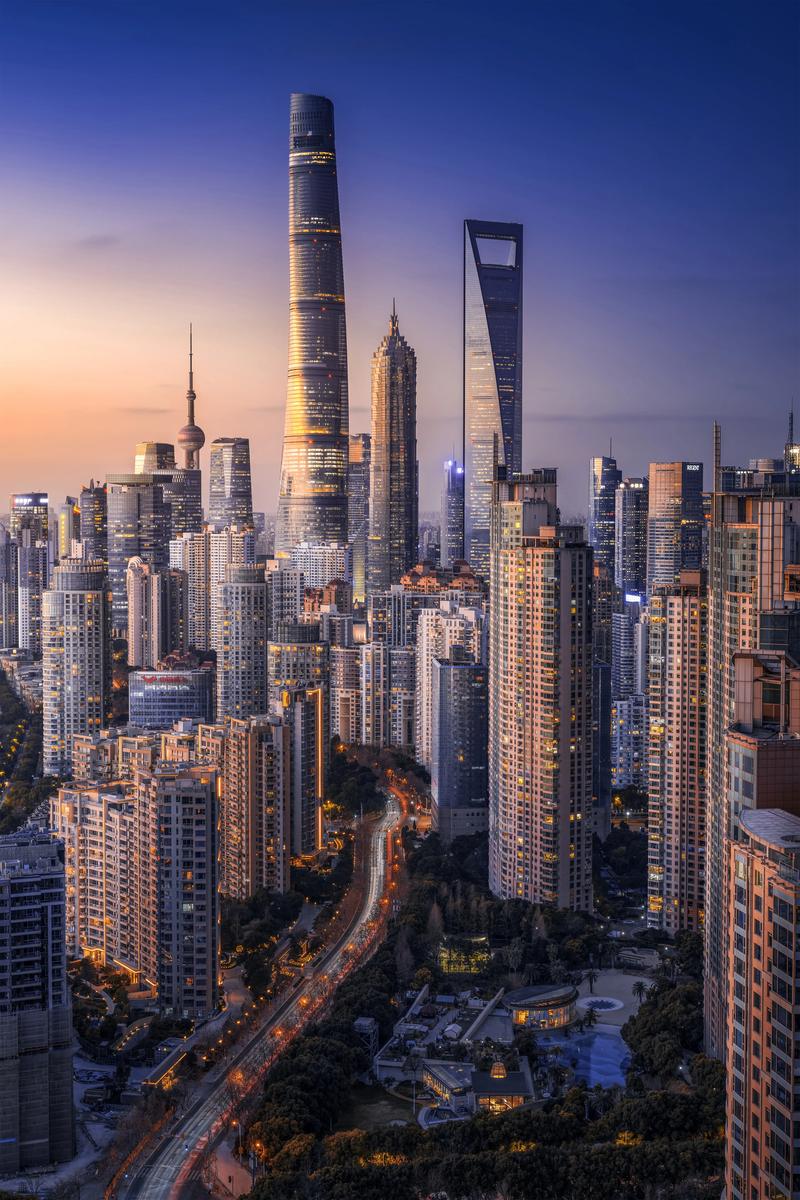 這一站，上?！獤|方明珠下的繁華與風(fēng)情